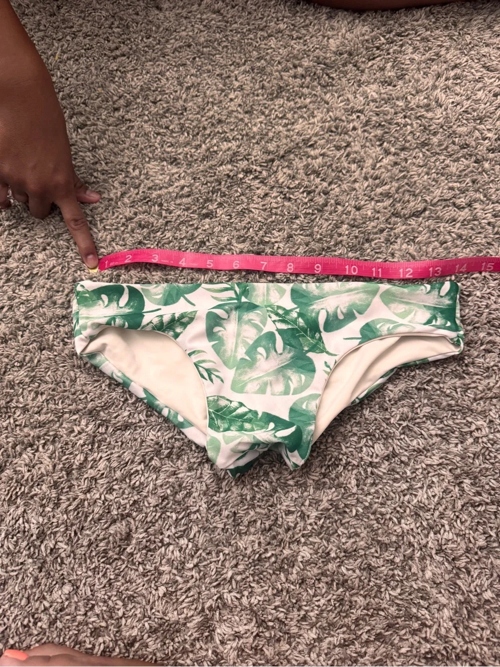 Fused Hawaii women’s size medium.. selling as a lot. - Picture 3 of 8